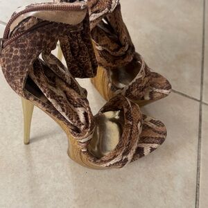 Woden Snake 10”Heels